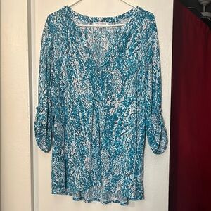 Blue and White 3/4 Sleeve Relaxed Blouse